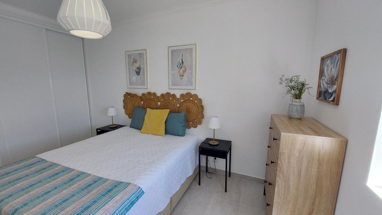 Apartamento Kelyfos Beach By Feriascomsol Quarteira Exterior photo